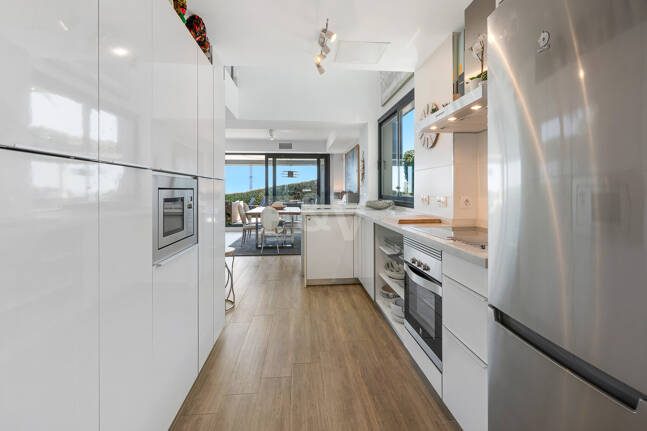 Villa luxueuse avec vue sur la mer à 360° et terrasse sur le toit