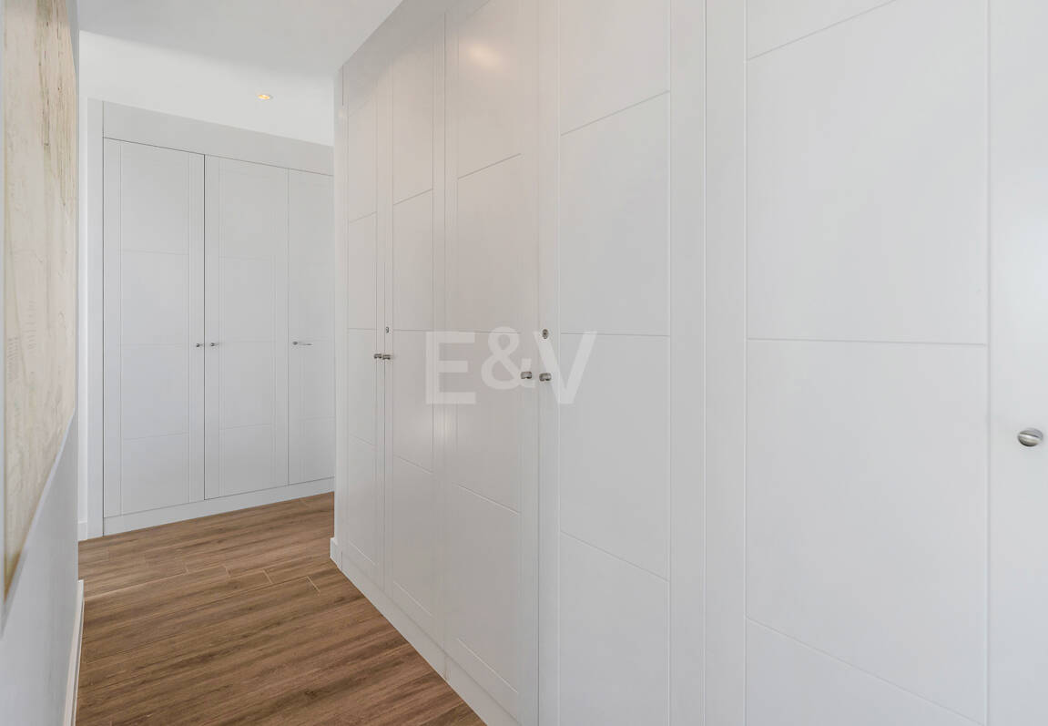 Villa luxueuse avec vue sur la mer à 360° et terrasse sur le toit