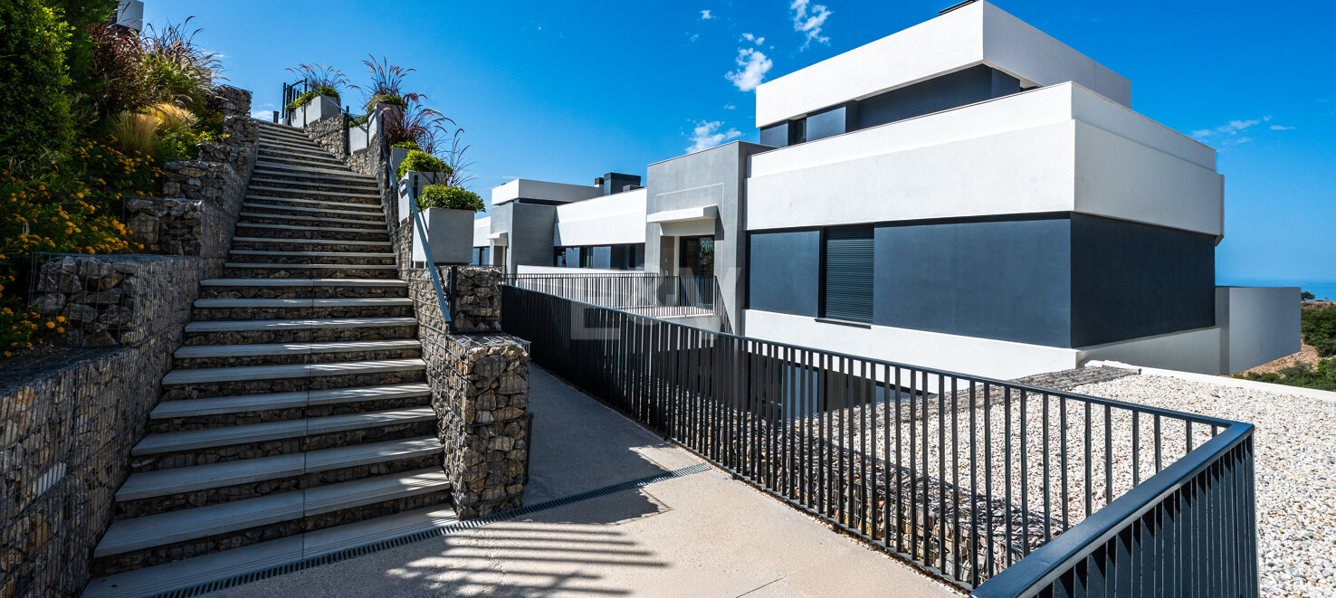 Appartement à louer en Los Altos de los Monteros, Marbella Est