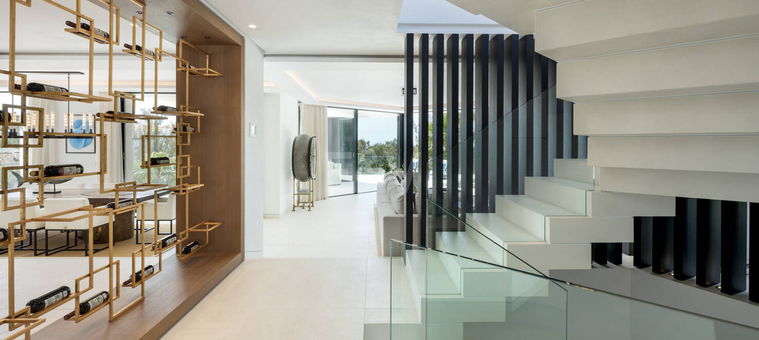Author's Villa with Modern Design, Wellness, and Resort Style in La Quinta