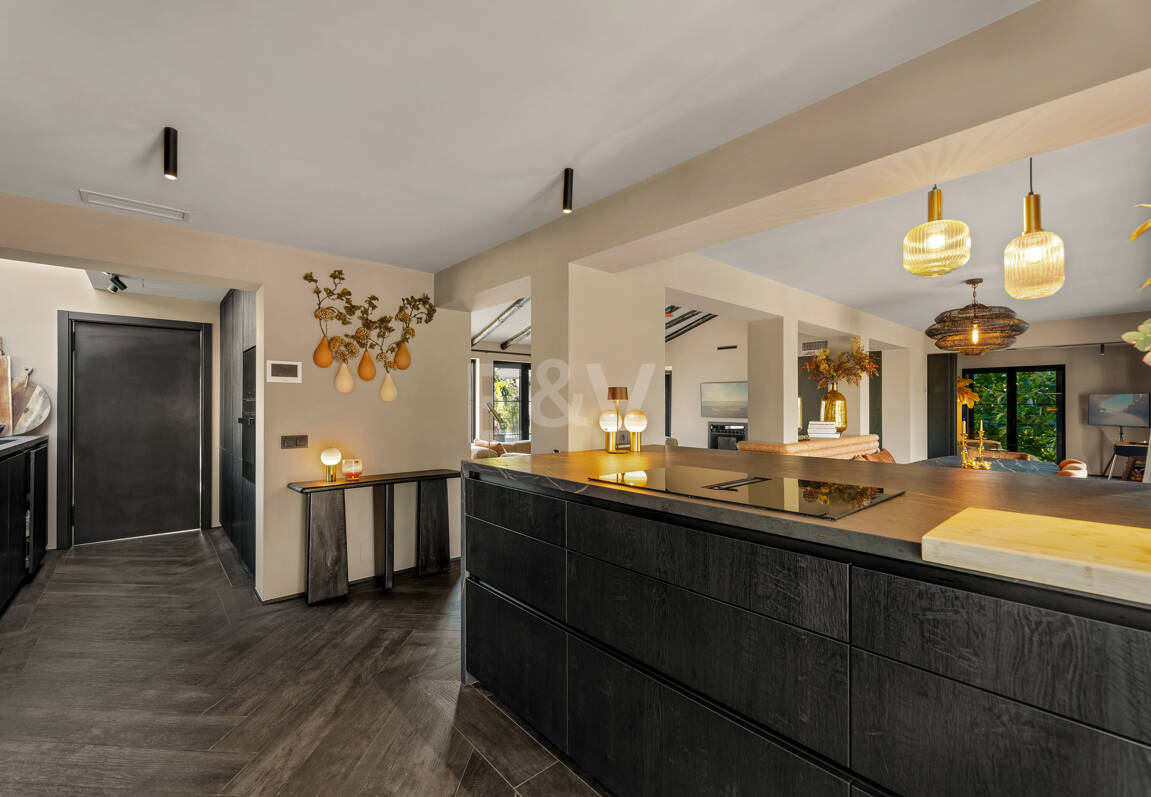 Gorgeous Balinese-Style Villa Omgiven av golfbanor