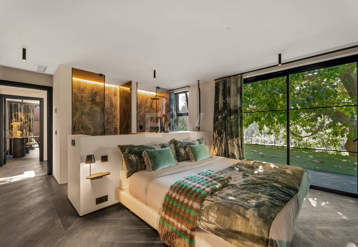 Gorgeous Balinese-Style Villa Omgiven av golfbanor