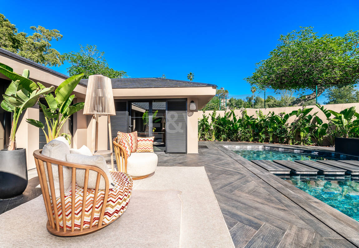 Gorgeous Balinese-Style Villa Omgiven av golfbanor