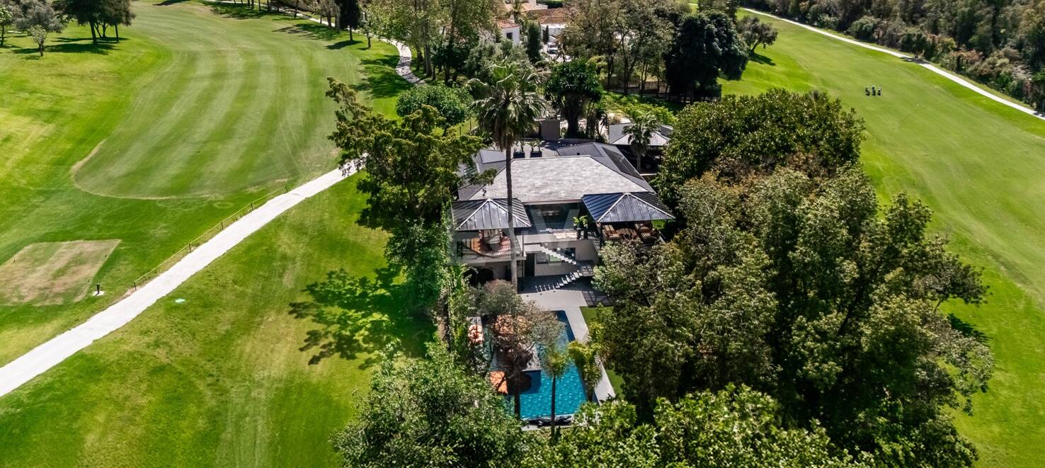 Wunderschöne Villa im Balinesischen Stil, Umgeben von Golfplätzen