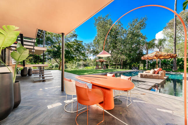 Gorgeous Balinese-Style Villa Omgiven av golfbanor