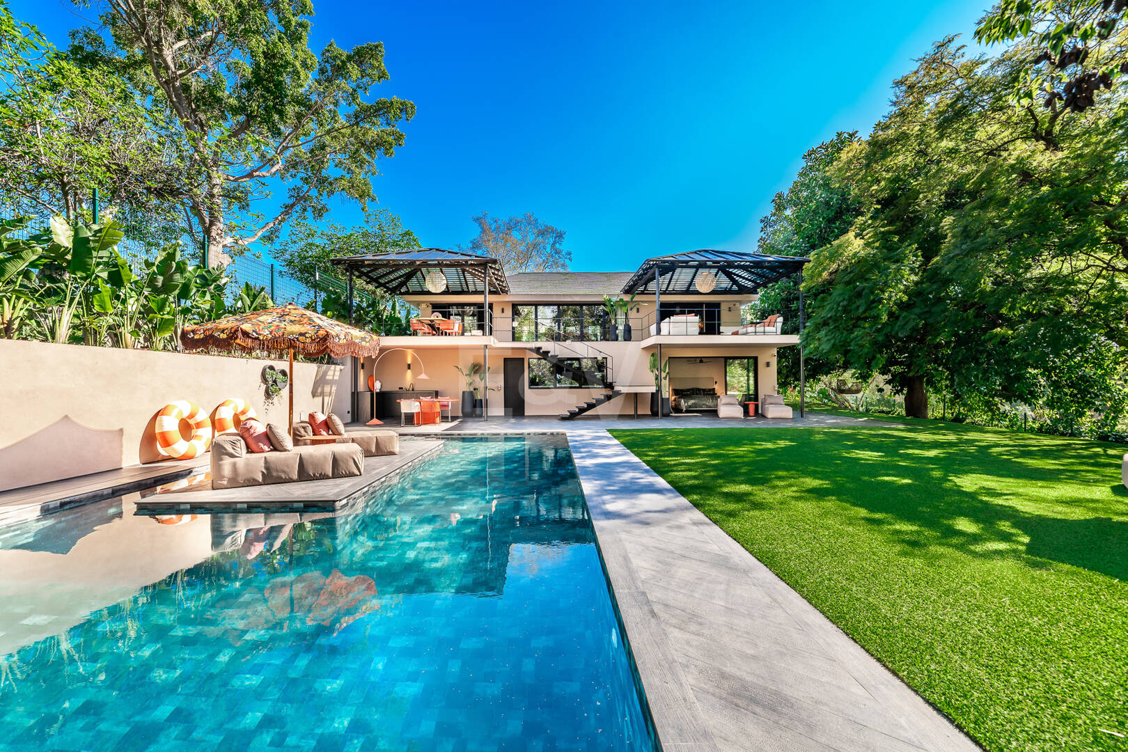 Gorgeous Balinese-Style Villa Surrounded by Golf Courses