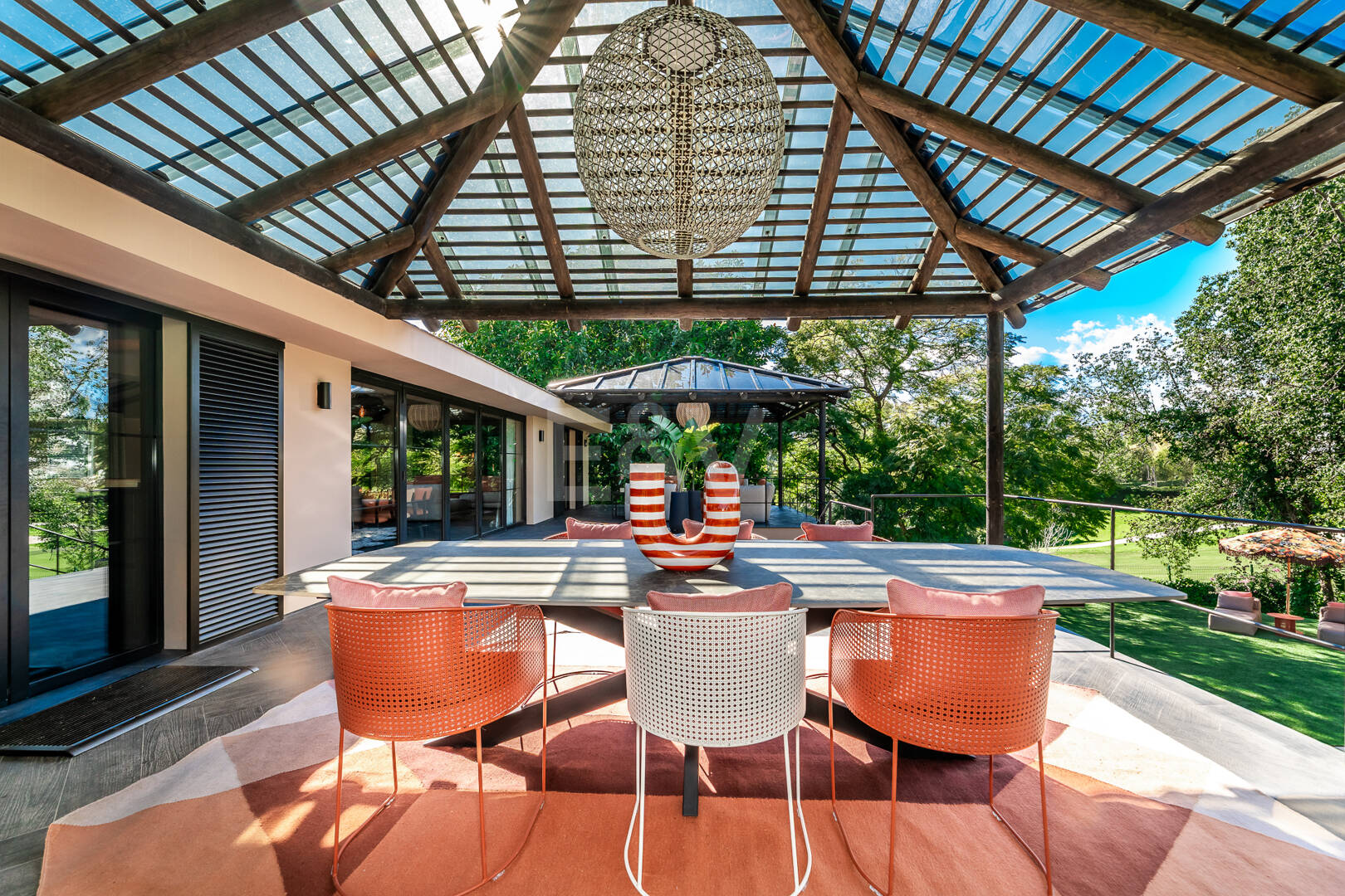 Gorgeous Balinese-Style Villa Surrounded by Golf Courses