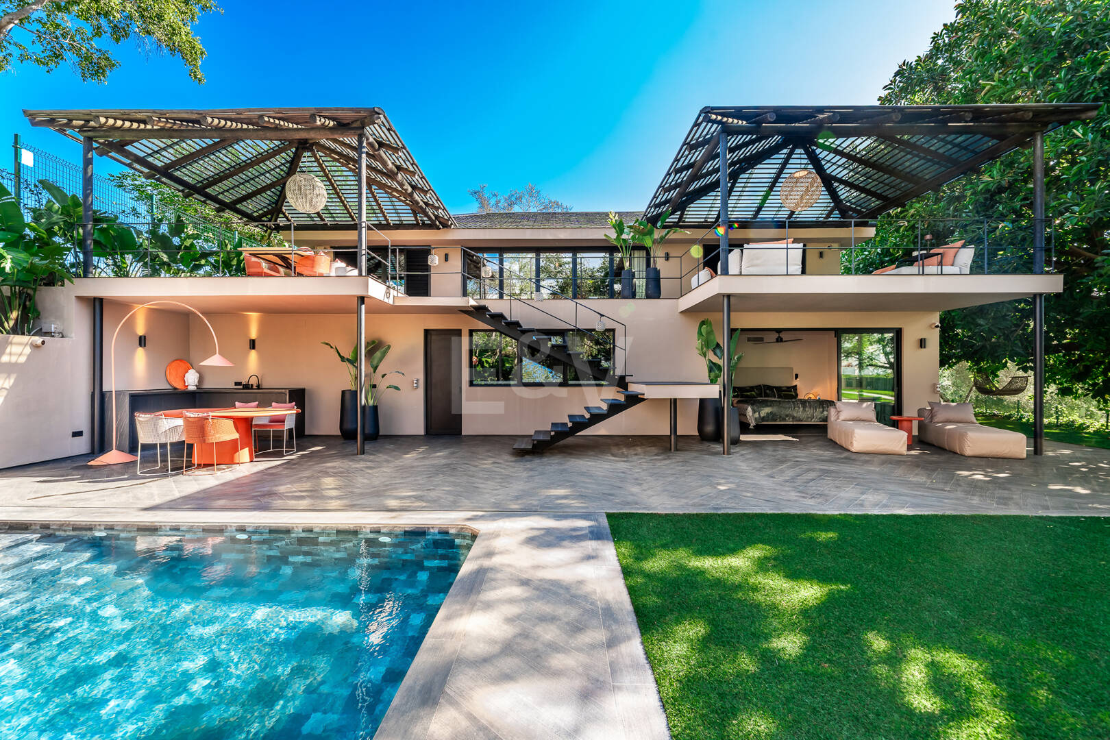 Gorgeous Balinese-Style Villa Surrounded by Golf Courses