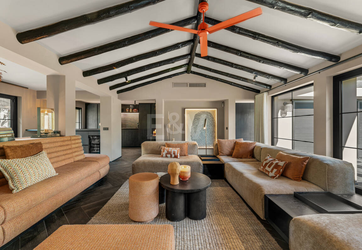 Gorgeous Balinese-Style Villa Omgiven av golfbanor