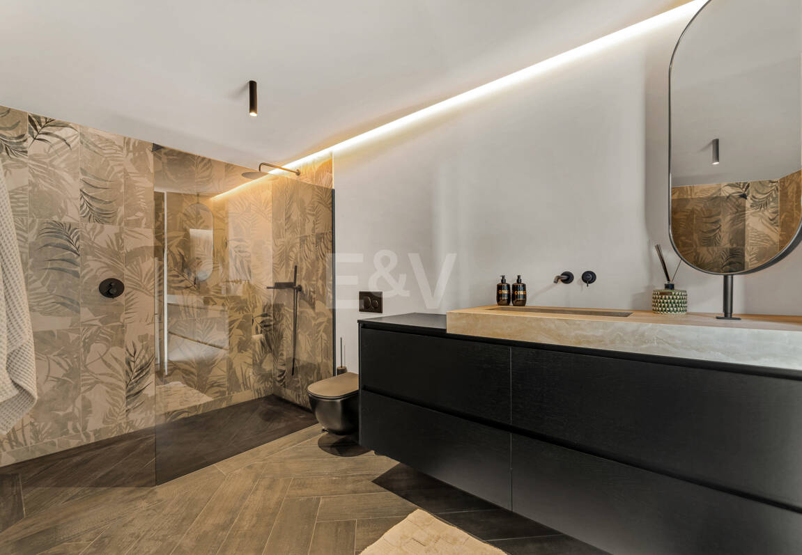 Gorgeous Balinese-Style Villa Omgiven av golfbanor