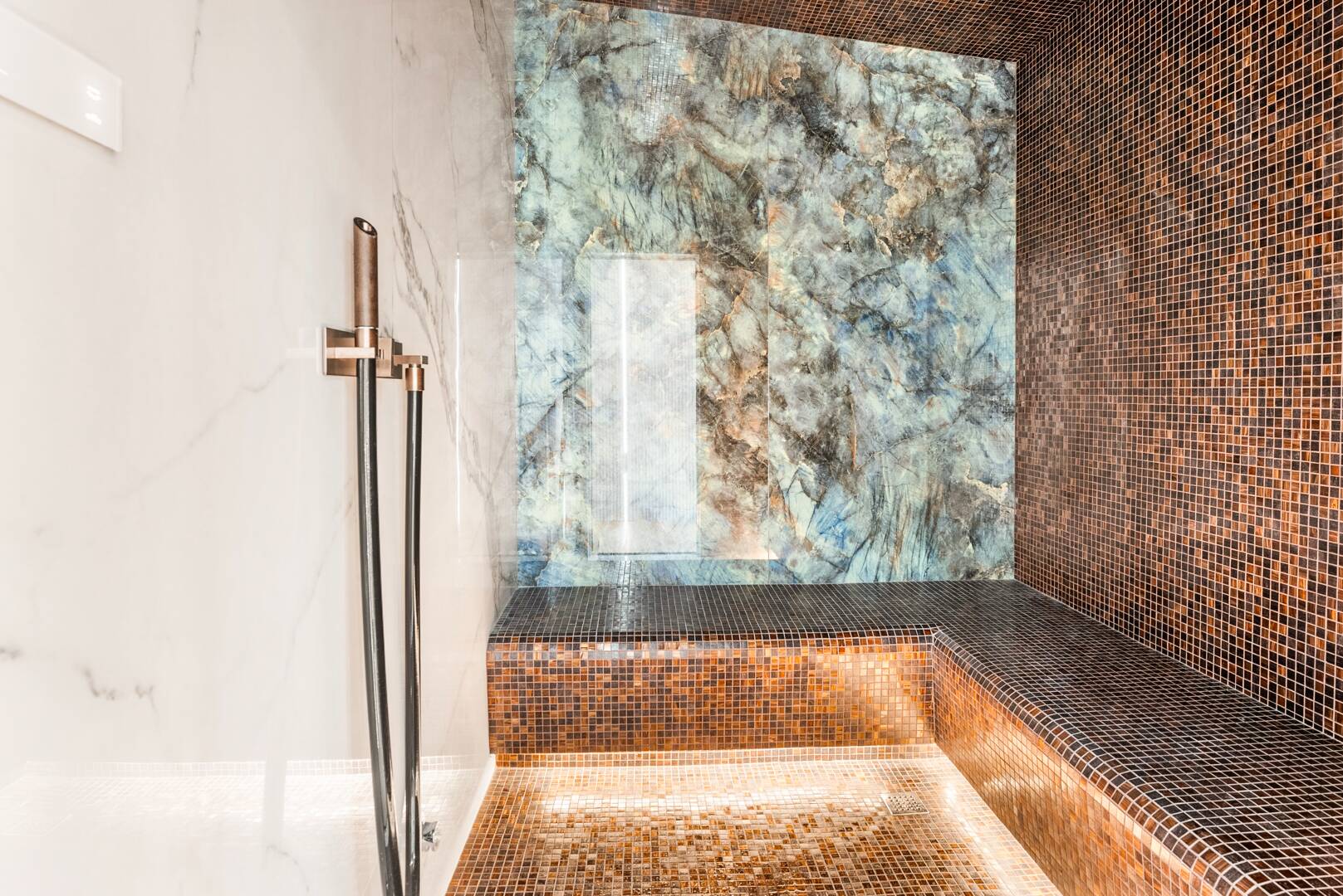 Villa avec mélange harmonieux de tradition et de luxe moderne