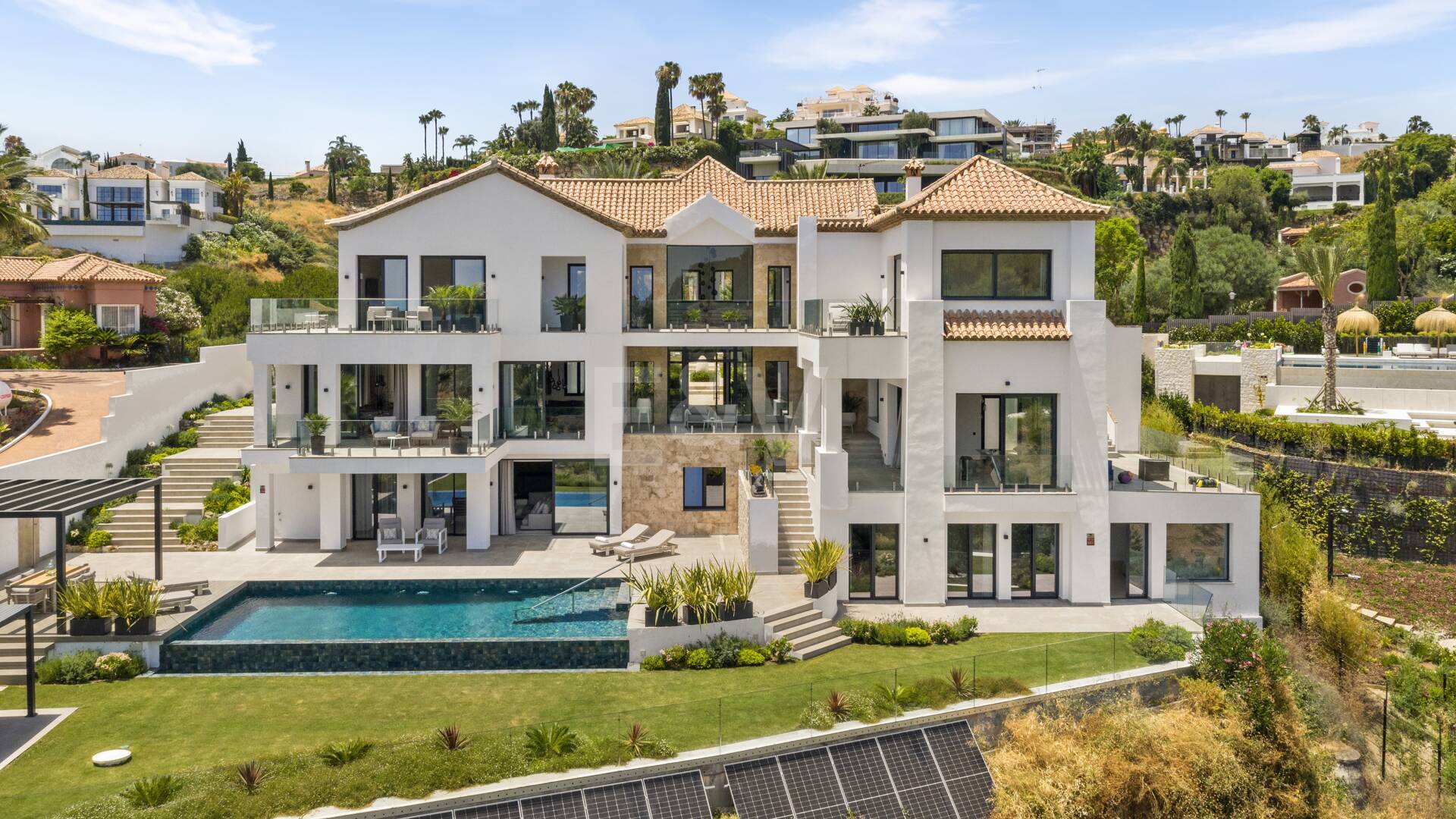 Villa avec mélange harmonieux de tradition et de luxe moderne