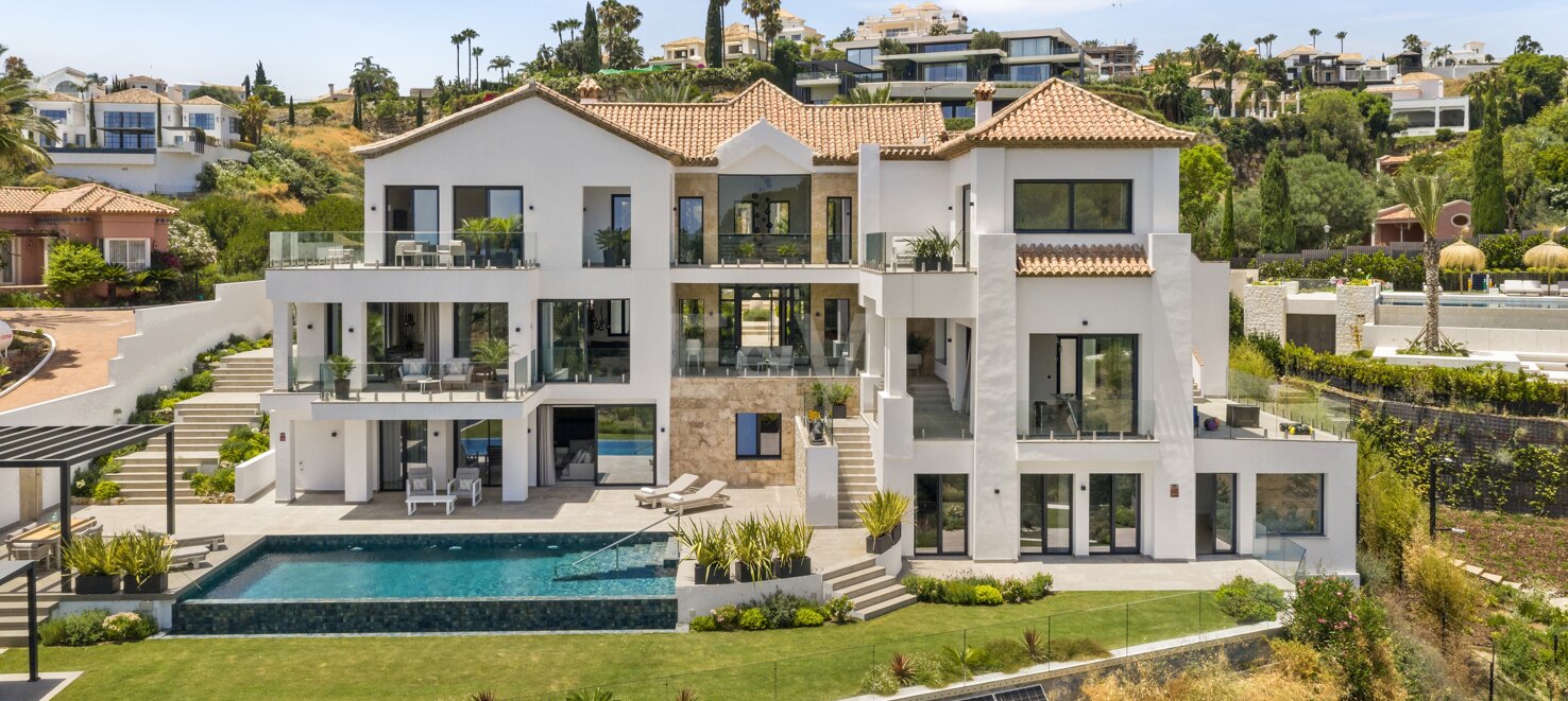 Prime Golf Front Luxury Mansion