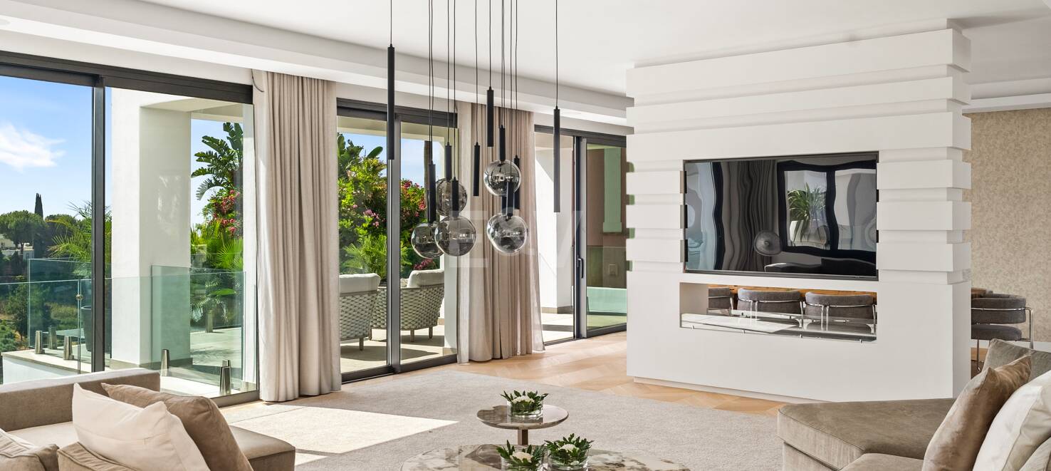 Luxusvilla in bester Golf-Frontlage