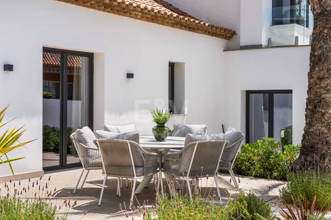 Villa avec mélange harmonieux de tradition et de luxe moderne