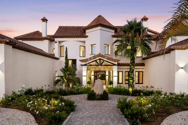 Villa avec mélange harmonieux de tradition et de luxe moderne