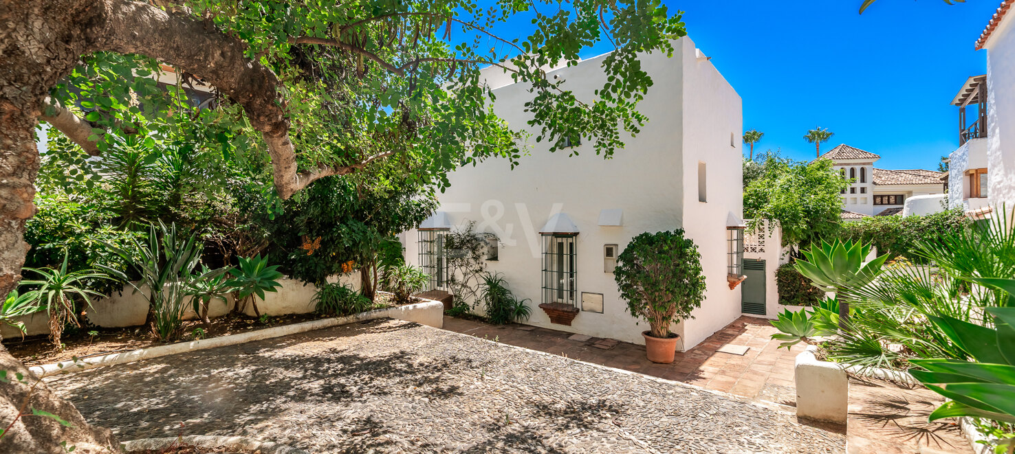 Andalusisk elegans möter modern komfort i Balcones de Sierra Blanca