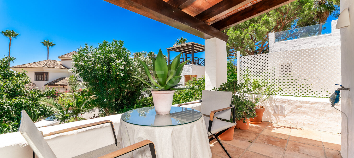 Andalusisk elegans möter modern komfort i Balcones de Sierra Blanca