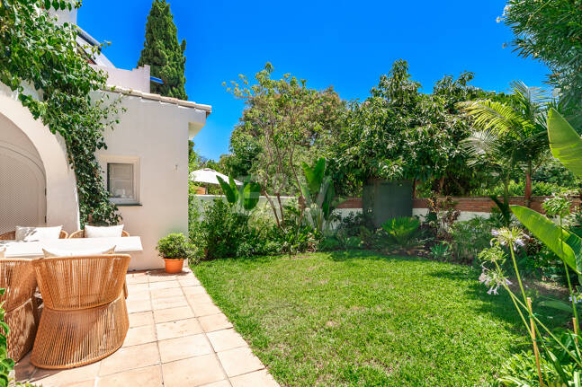 Andalusian Elegance Meets Modern Comfort in Balcones de Sierra Blanca