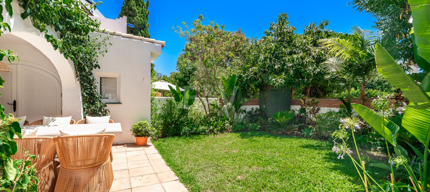 Andalusisk elegans möter modern komfort i Balcones de Sierra Blanca