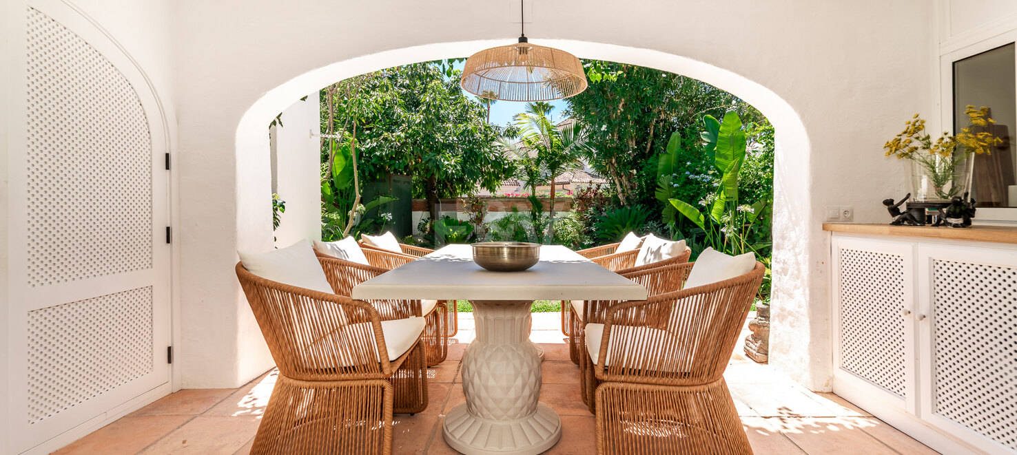Andalusisk elegans möter modern komfort i Balcones de Sierra Blanca