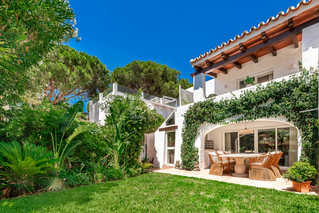 Andalusian Elegance Meets Modern Comfort in Balcones de Sierra Blanca