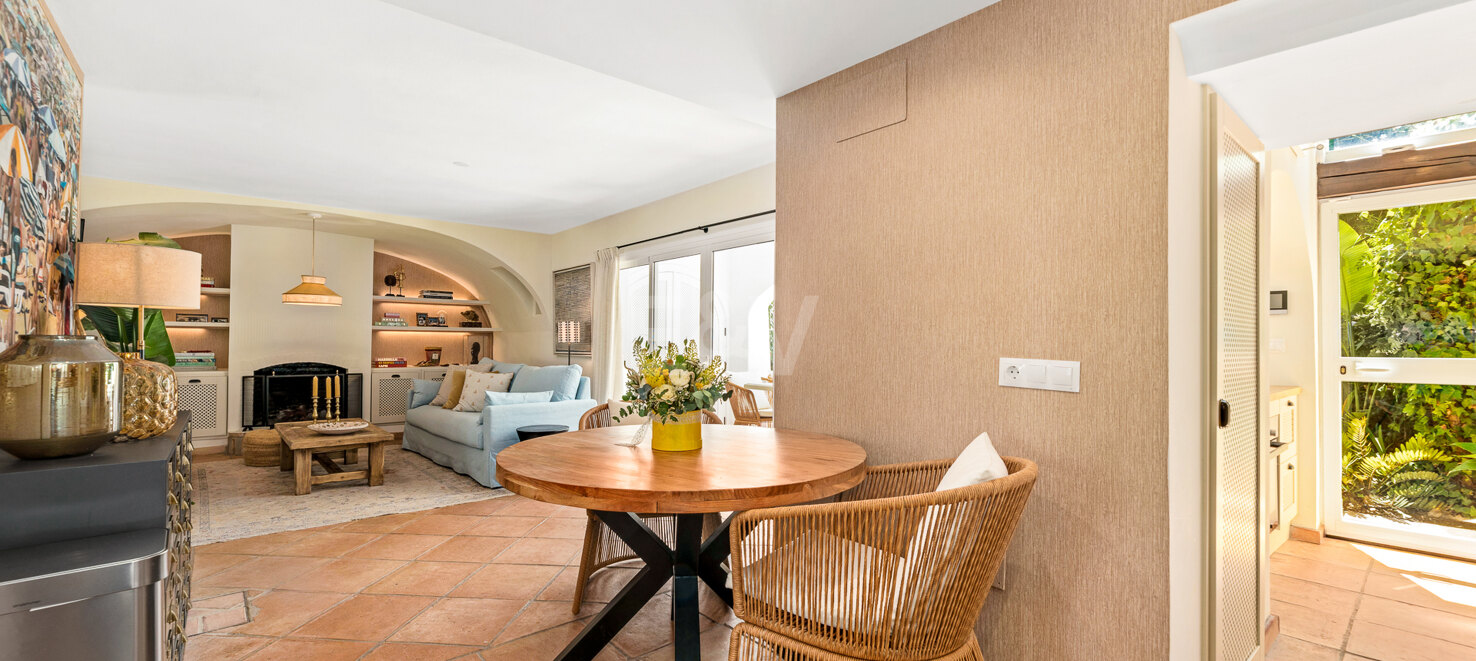 Andalusisk elegans möter modern komfort i Balcones de Sierra Blanca