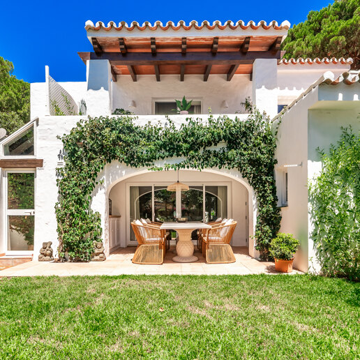 Andalusisk elegans möter modern komfort i Balcones de Sierra Blanca