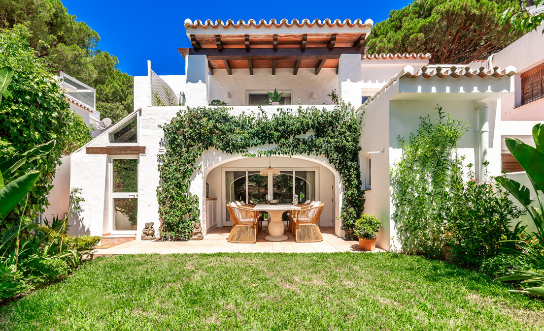 Andalusisk elegans möter modern komfort i Balcones de Sierra Blanca