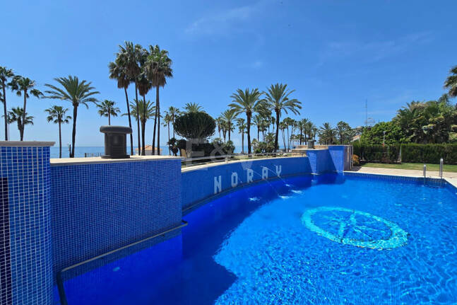 Seaside Apartment With Private Sea-View Terrace