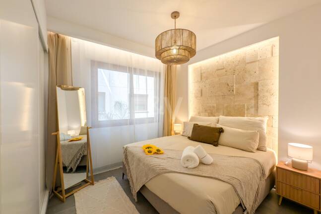 Seaside Apartment With Private Sea-View Terrace