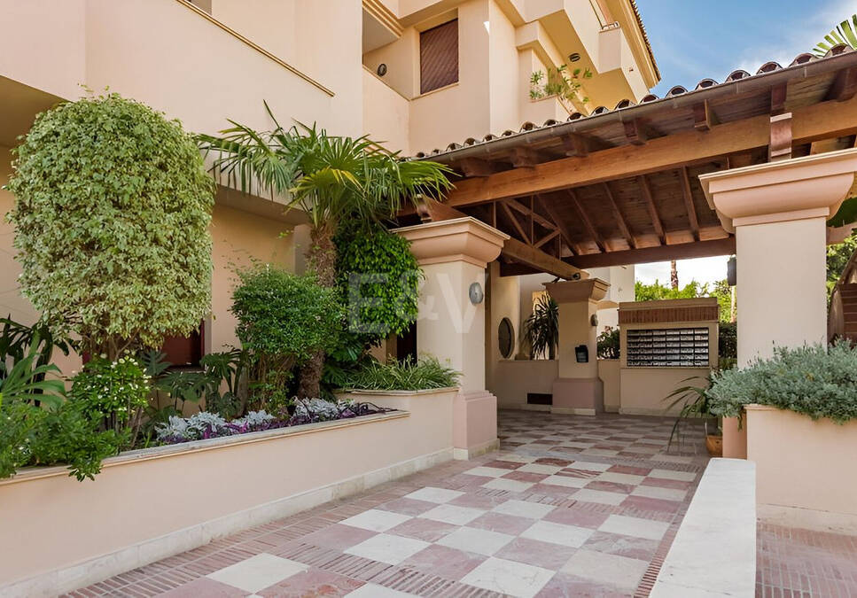 Seewohnung mit privater Terrasse und Meerblick
