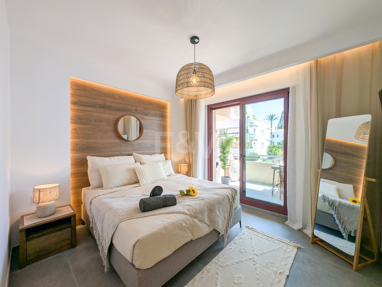 Seaside Apartment With Private Sea-View Terrace