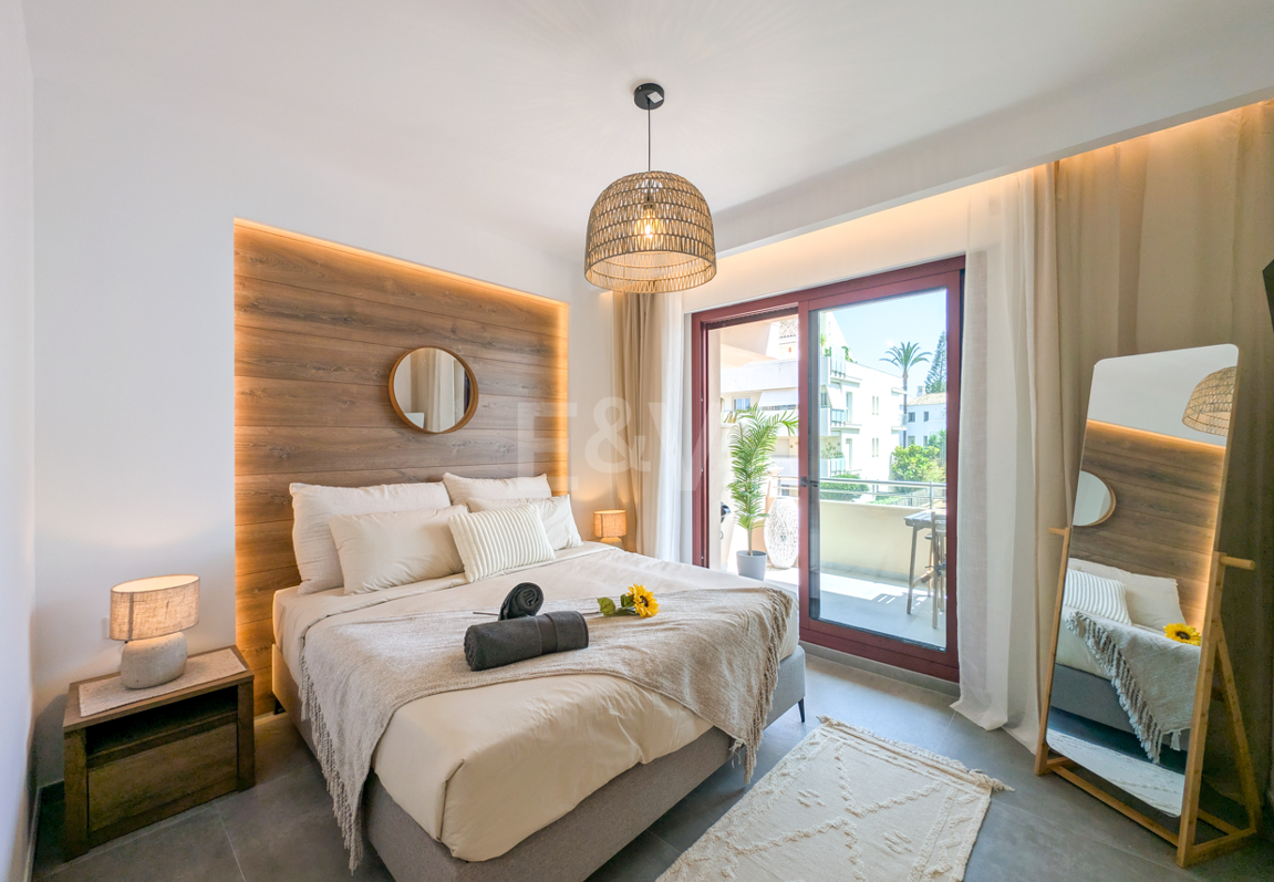 Seaside Apartment With Private Sea-View Terrace