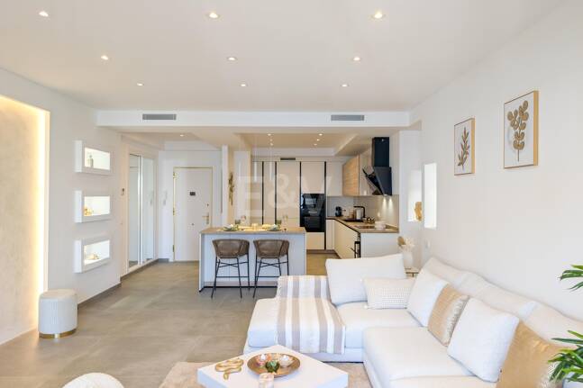 Seaside Apartment With Private Sea-View Terrace