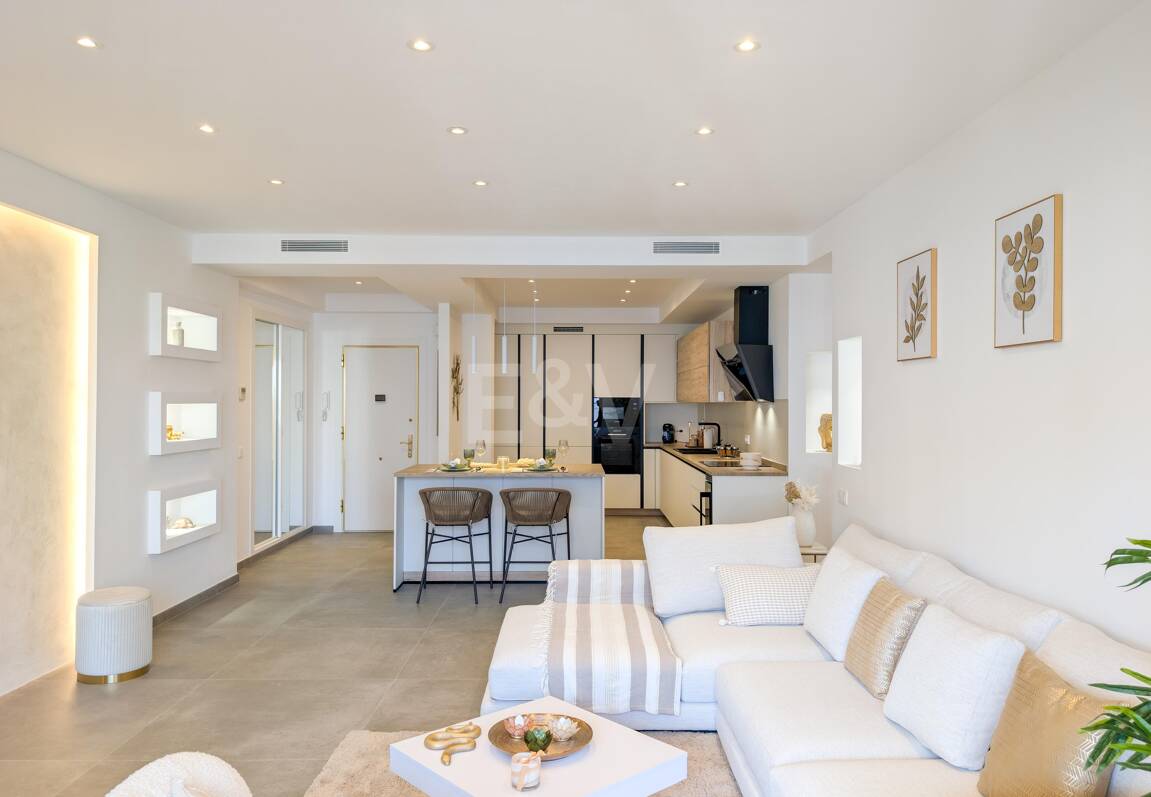 Seaside Apartment With Private Sea-View Terrace