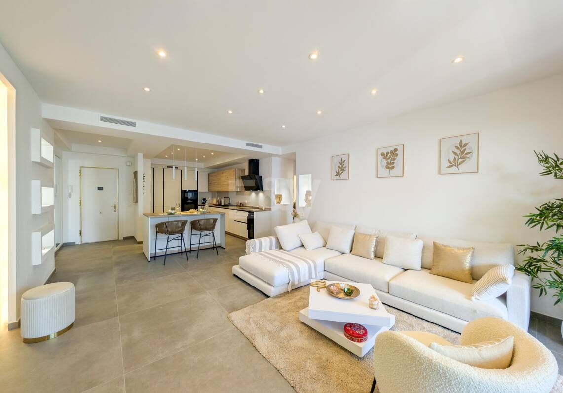 Seewohnung mit privater Terrasse und Meerblick
