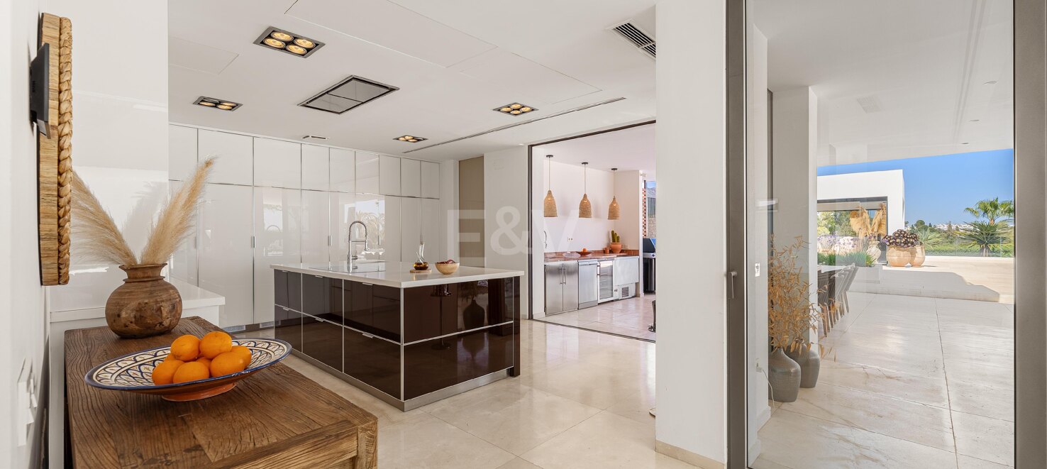 Villa till salu i Nueva Andalucia, Marbella