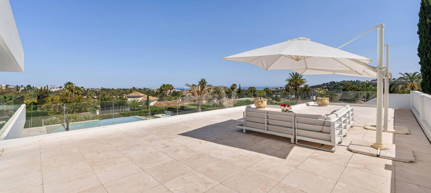 Superbe Villa à La Cerquilla avec vue panoramique et court de tennis