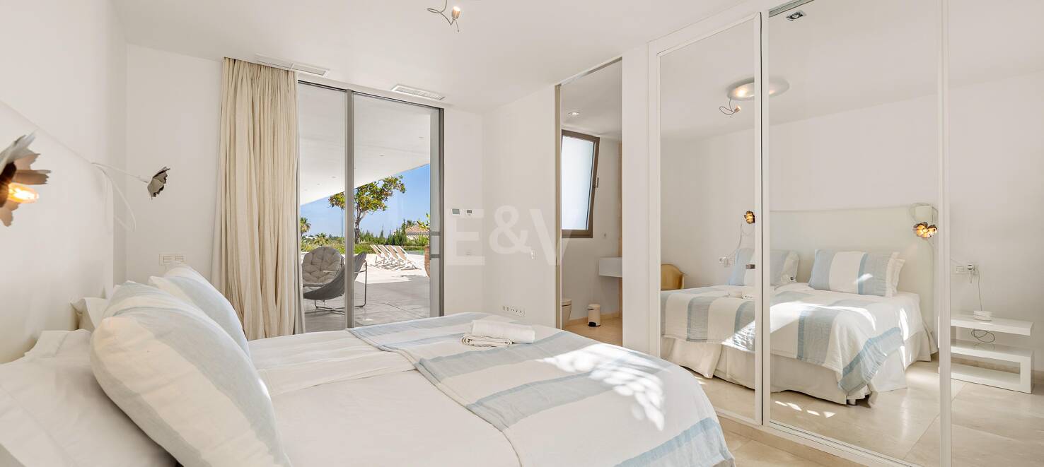 Superbe Villa à La Cerquilla avec vue panoramique et court de tennis