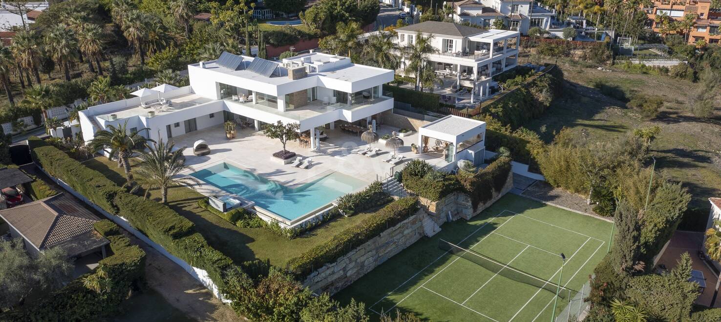Superbe Villa à La Cerquilla avec vue panoramique et court de tennis