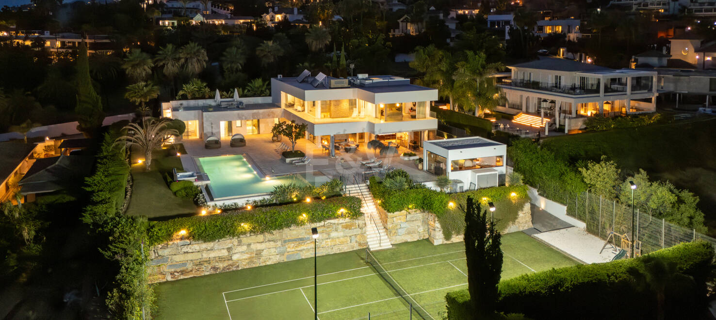 Superbe Villa à La Cerquilla avec vue panoramique et court de tennis