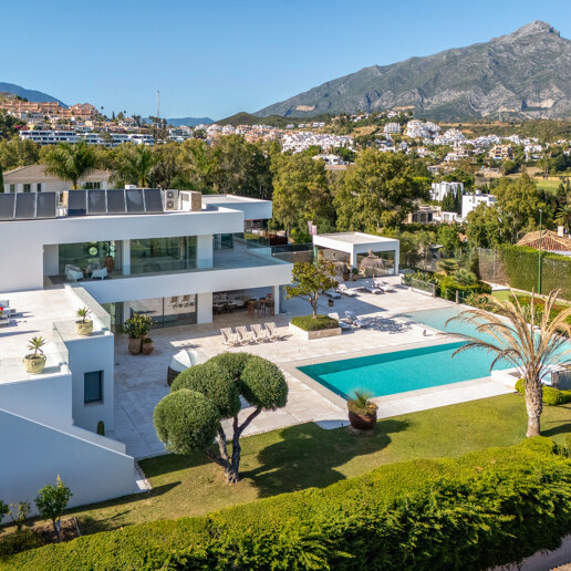 Villa till salu i Nueva Andalucia, Marbella