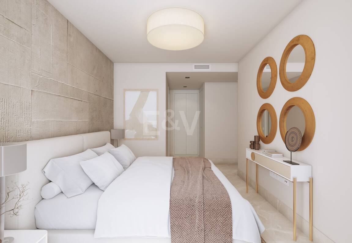 Une nouvelle maison entourée de montagnes, de golf et de mer