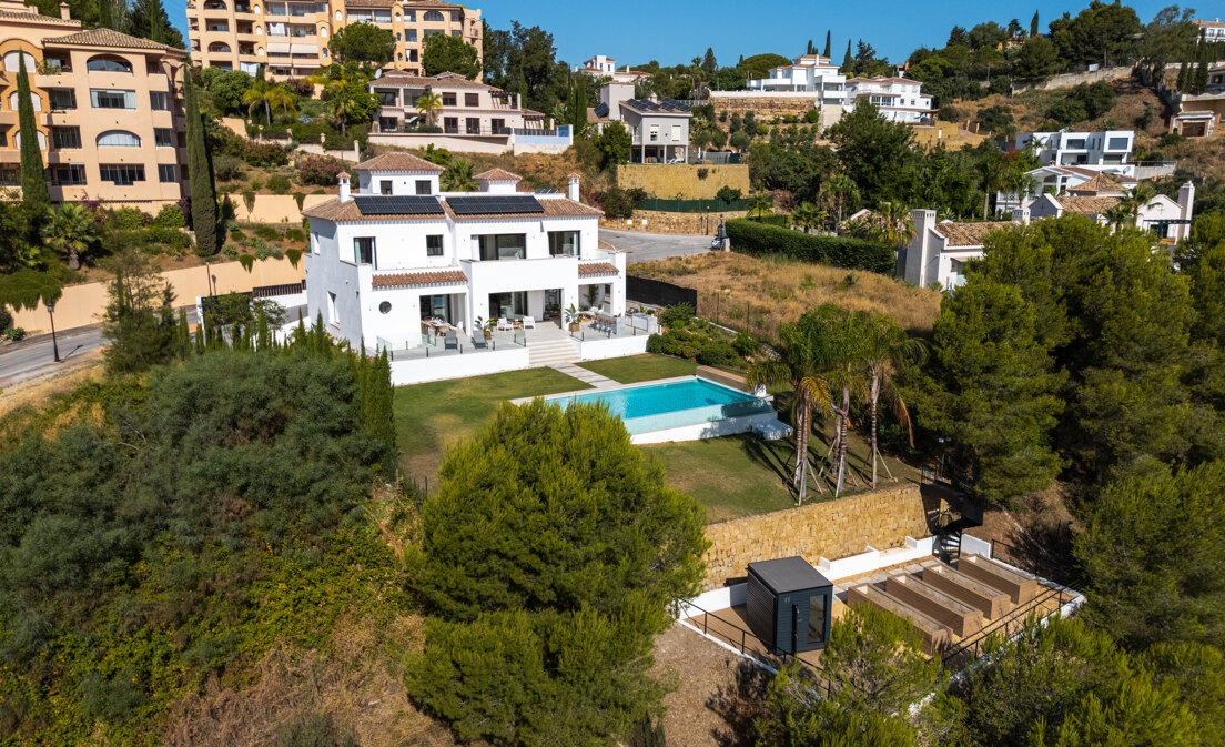 Villa Andrea - Frontline Golf Contemporary Masterpiece