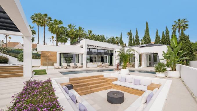Villa contemporaine de luxe à Los Naranjos Golf