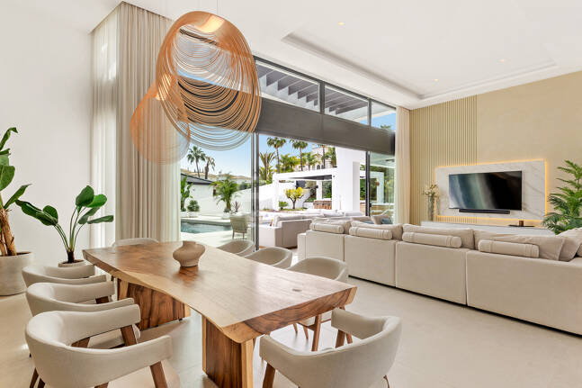 Villa contemporaine de luxe à Los Naranjos Golf