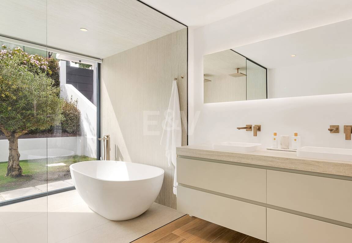 Villa contemporaine de luxe à Los Naranjos Golf