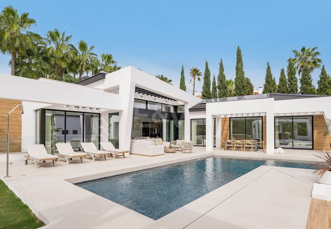 Villa contemporaine de luxe à Los Naranjos Golf