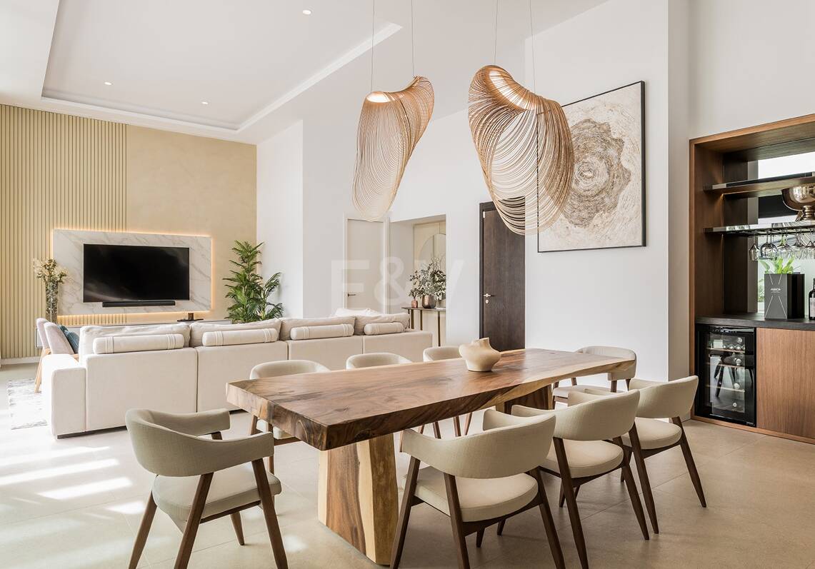Villa contemporaine de luxe à Los Naranjos Golf